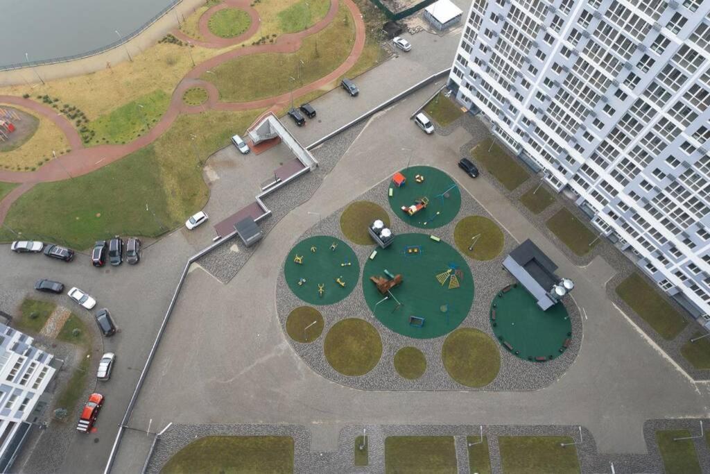 Современные апартаменты метро Харьковская Киев Экстерьер фото